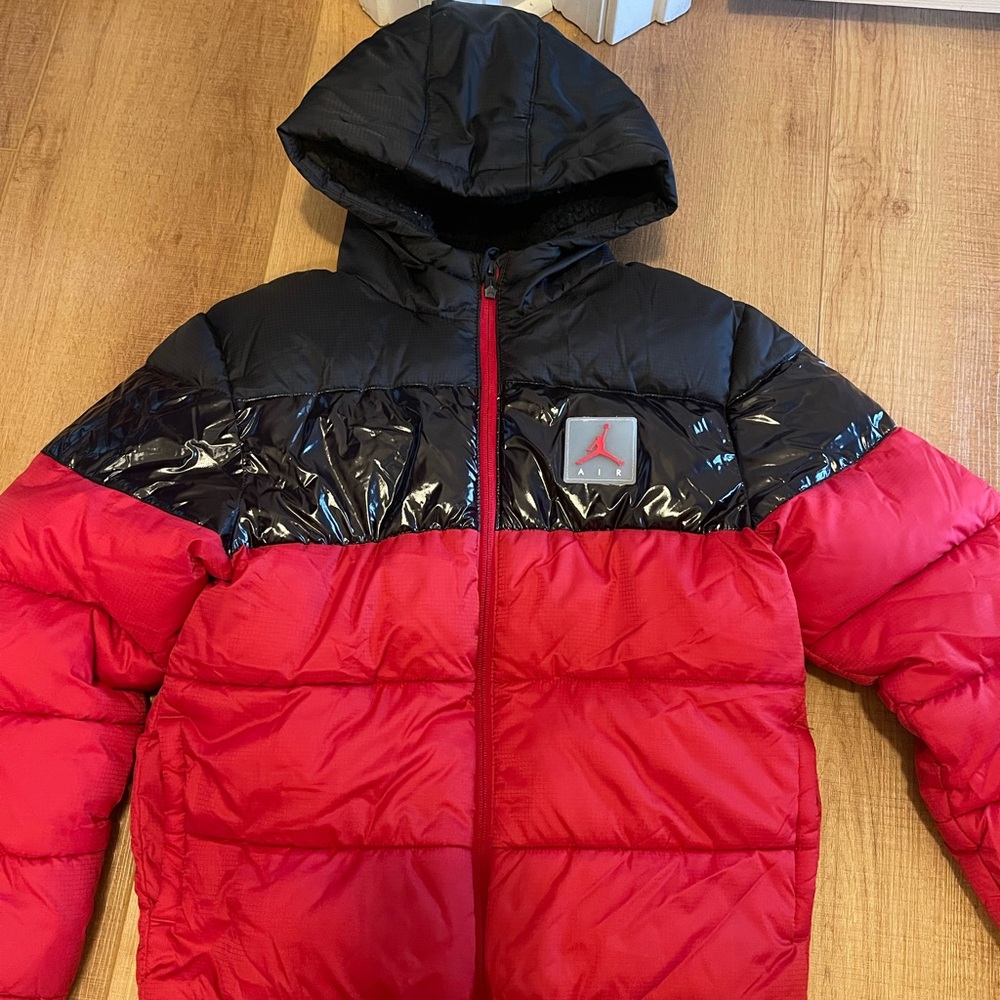 Air Jordan puffer jacket boys